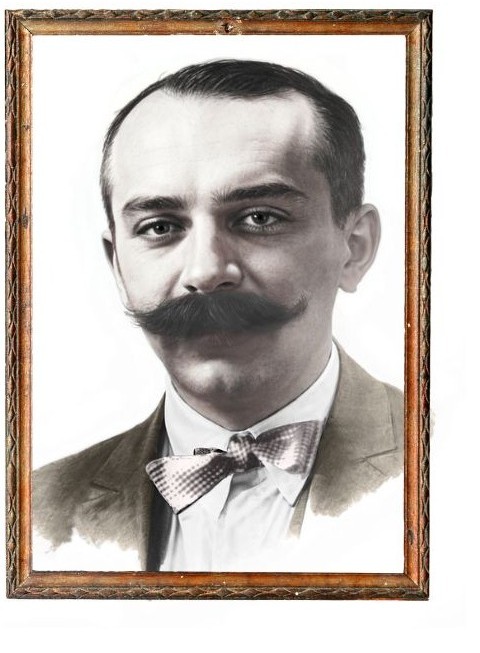Zdjęcie mężczyzny z wąsami w drewnianej ramce