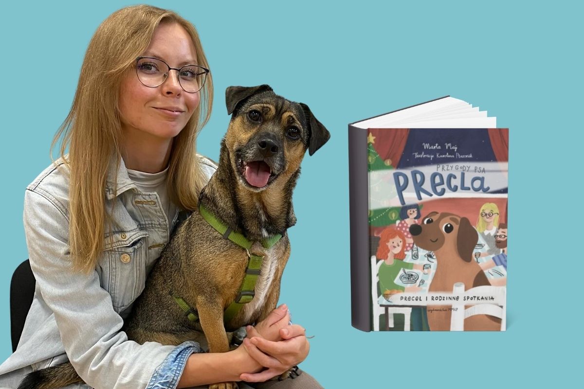 Na niebieskim tle młoda kobieta z psem na kolanach, z prawej okładka jej książki