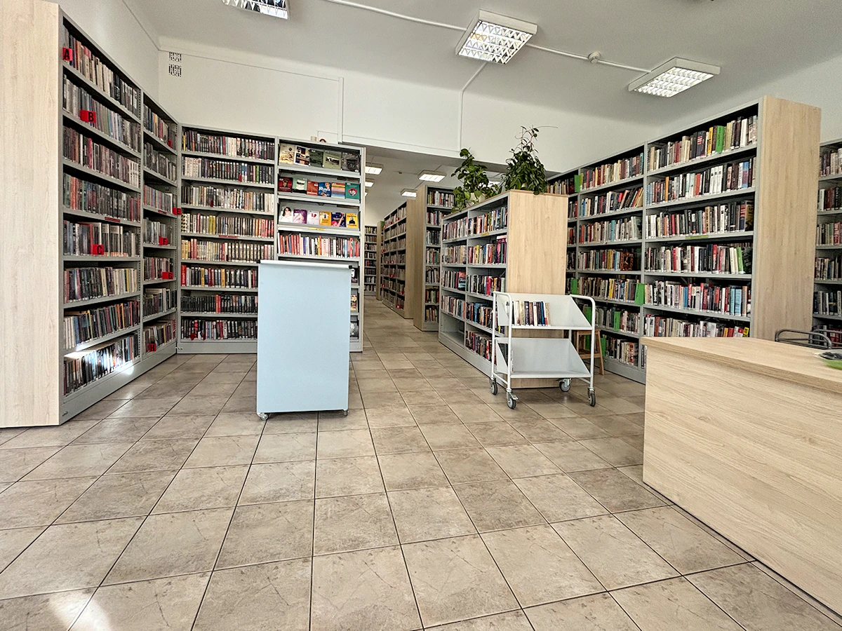 Regały i wózki biblioteczne