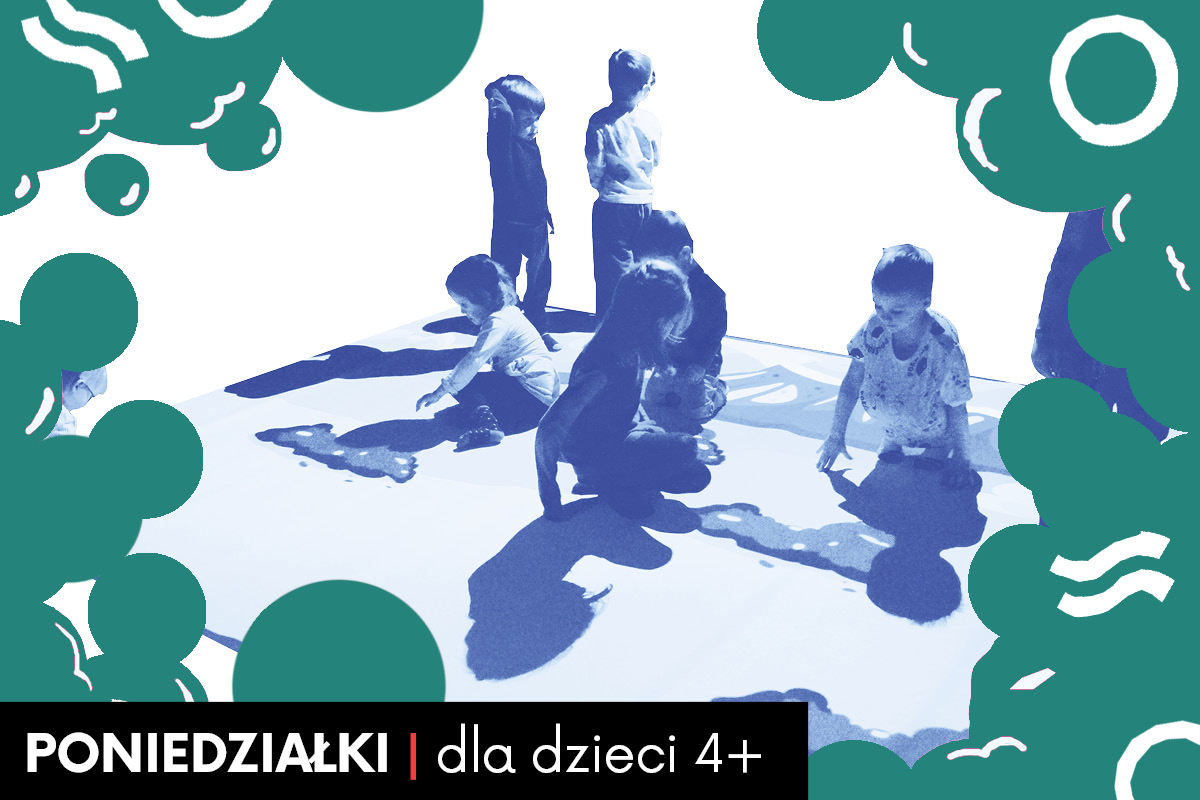 Grup dzieci bawi się na magicznym dywanie. Całość utrzymana w palecie granatowo-białej. Dookoła zielona chmurka z białymi piktogramami. W lewym dolnym logu czarny pasek z napisem: Poniedziałki | dla dzieci 4+.