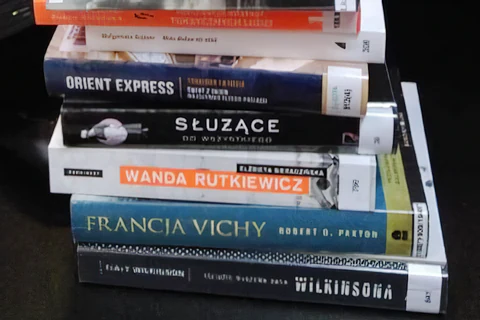 Stos książek.