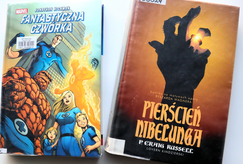 Okładki dwóch komiksów: Fantastycznej czwórki oraz Pierścień Nibelunga.