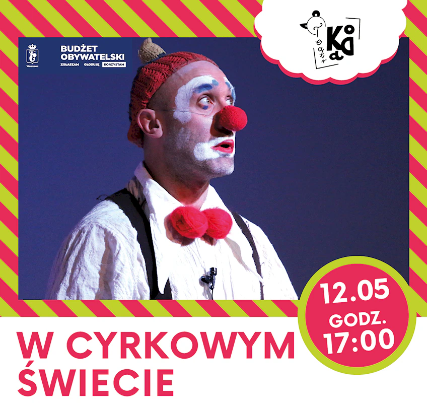 Klaun w czerwonej czapeczce wpatruje się gdzieś do góry.