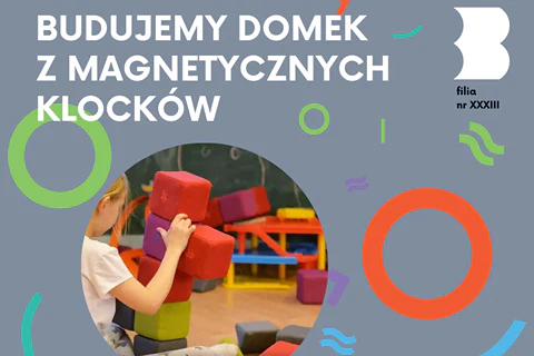 Blond dziewczynka zaczyna budować coś z klocków magnetycznych.