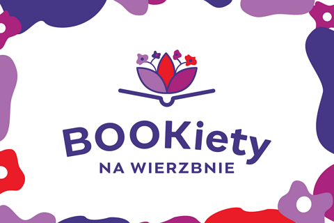 Nad napisem bukiety na wierzbie rysunek otwartej książki, nad którą widać trzylistny kwiat, z którego wyrastają cztery drobne kwiaty. A w wokół kolorowe plamy.