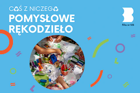 Na stole leży wiele materiałów plastycznych, z których korzysta kilka dziecięcych rączek.