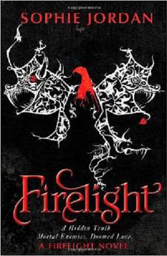Okładka książki Firelight / Sophie Jordan.