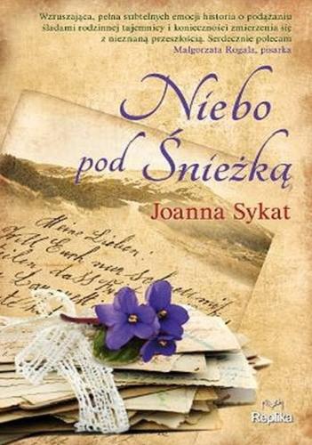 Okładka książki Niebo pod Śnieżką / Joanna Sykat.